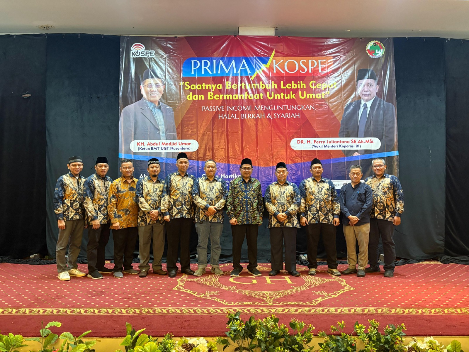 Foto Bersama Jajaran Direksi dengan Pembicara