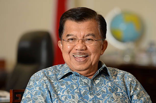 JUSUF KALLA 1