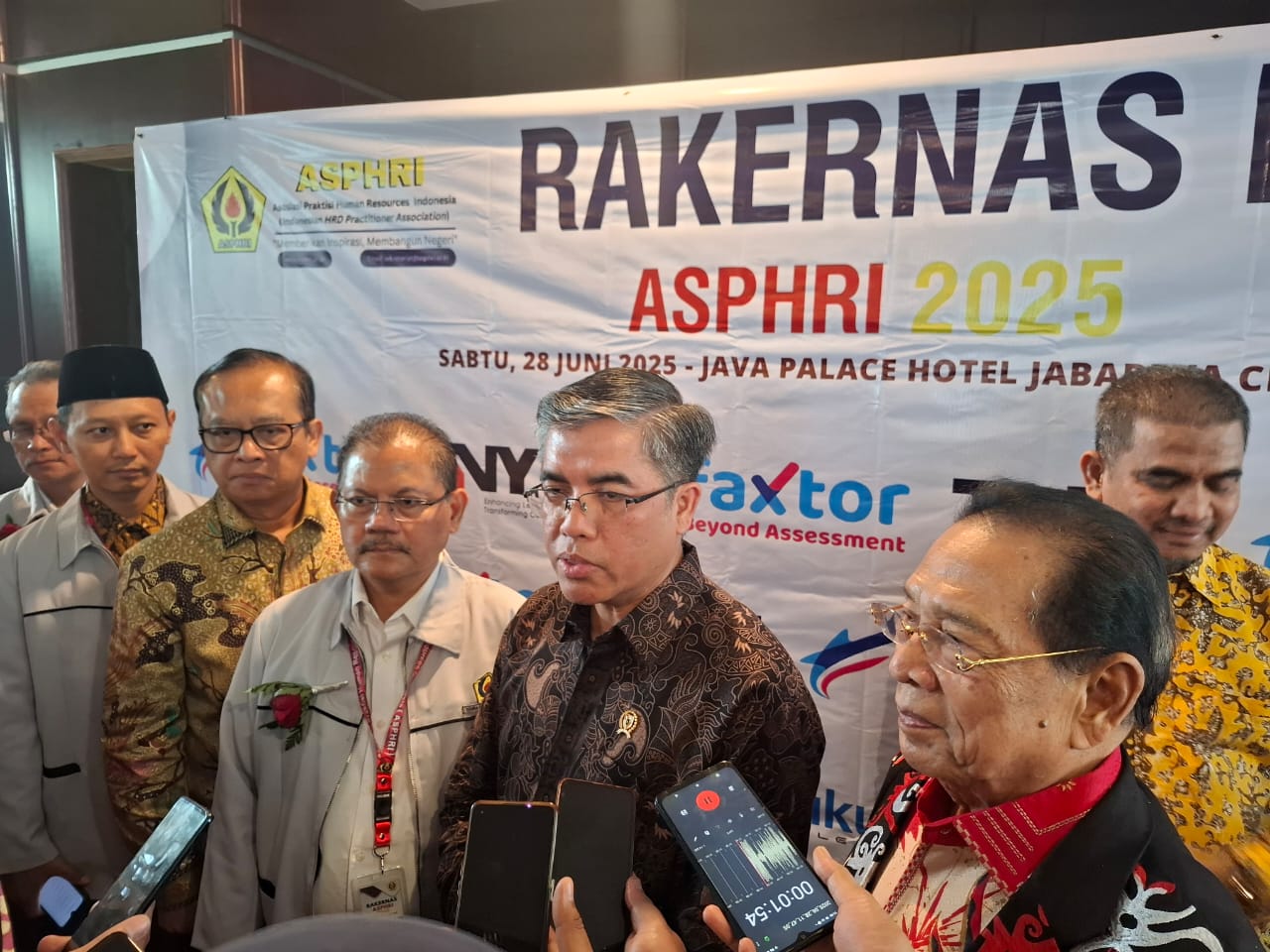Menaker saat membuka Rakernas Asphri